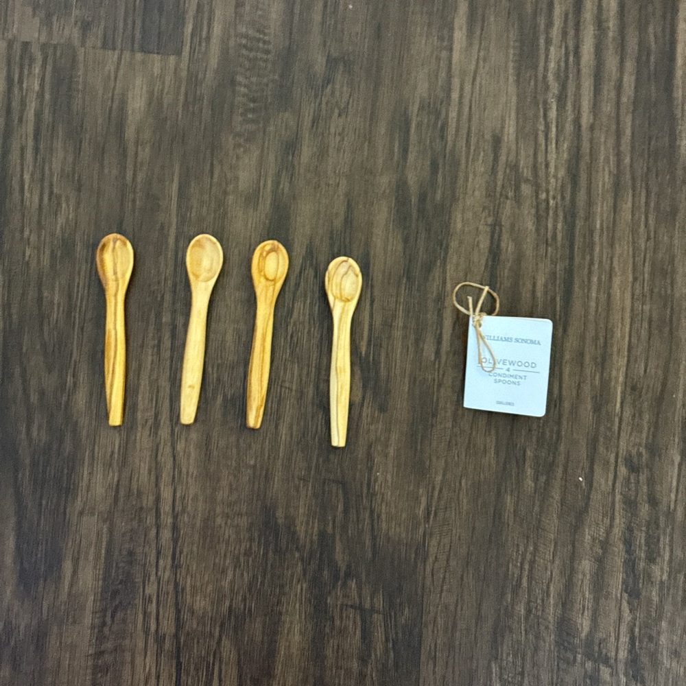Williams Sonoma Olive Wood condiments Salt Spoons - Natural Wood set of 4 - Picture 3 of 16
